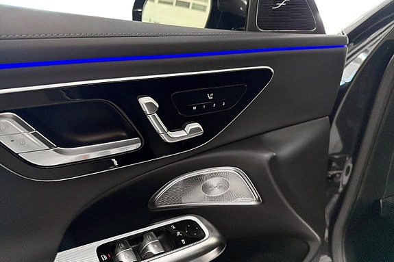 Mercedes-Benz E300 de 10 of 12