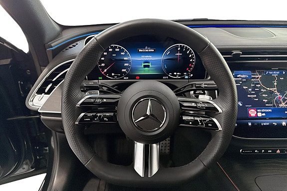 Mercedes-Benz E300 de 6 of 12