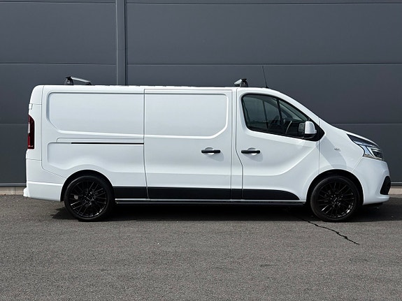 Renault Trafic 10 of 26