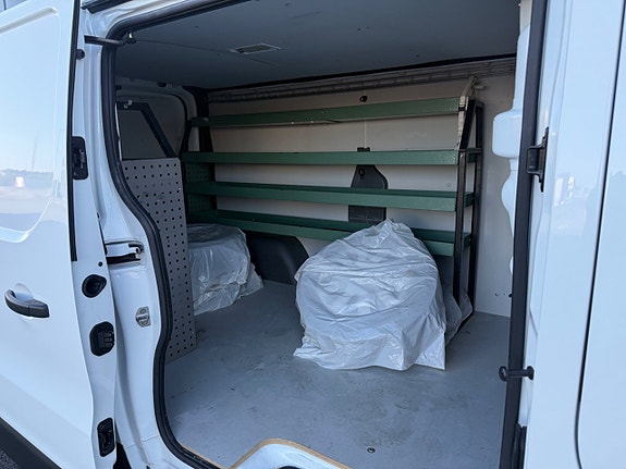 Renault Trafic 4 of 24