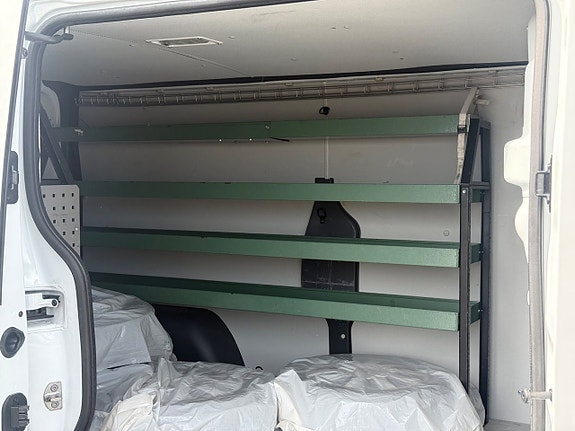 Renault Trafic 12 of 26