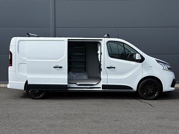 Renault Trafic 11 of 26