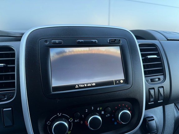 Renault Trafic 24 of 24