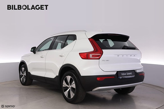 Volvo XC40 4 of 5