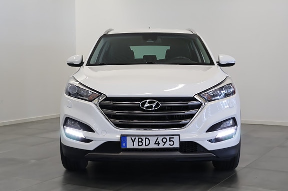 Hyundai Tucson 2 of 5
