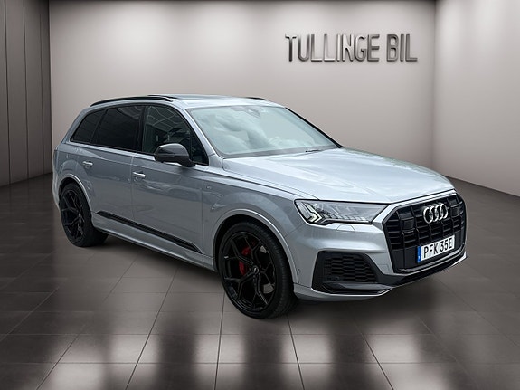 Audi Q7 3 of 5