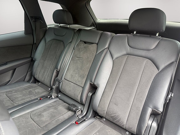 Audi Q7 14 of 24