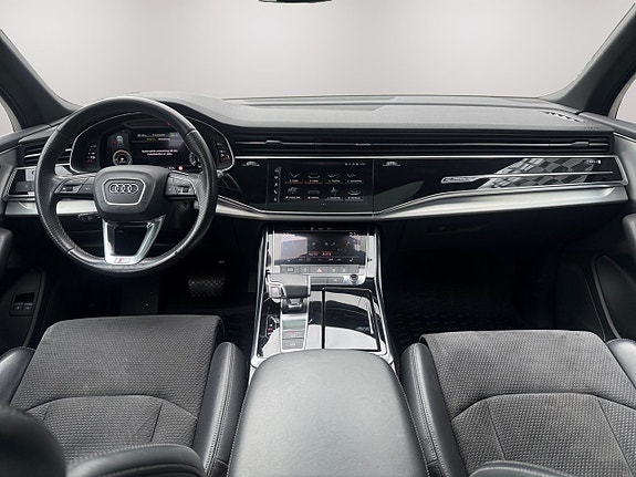 Audi Q7 11 of 24