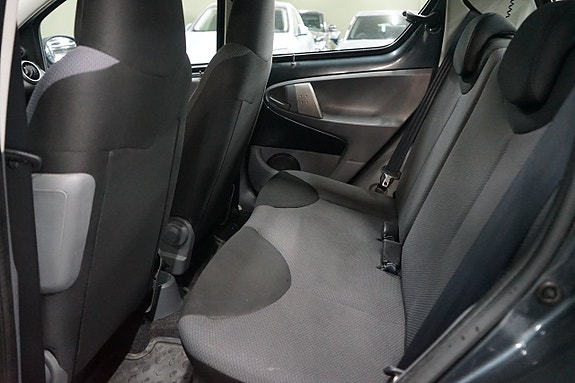 Toyota Aygo 10 of 11