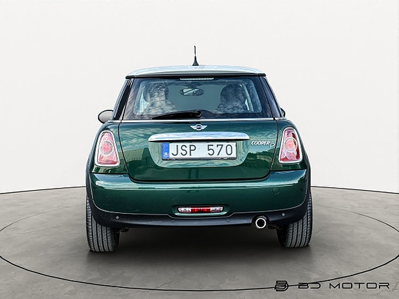 MINI Cooper 5 of 5