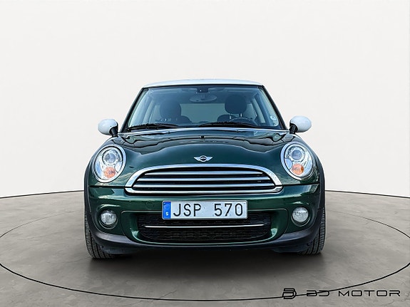 MINI Cooper 4 of 5