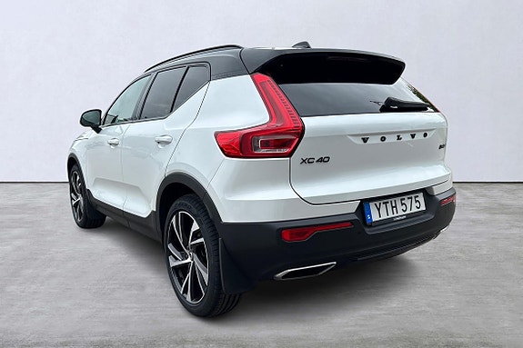 Volvo XC40 4 of 15