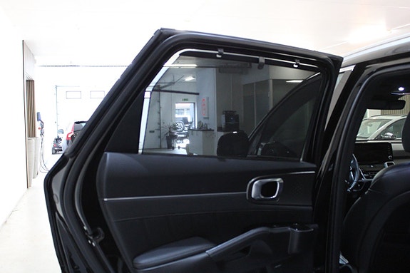 Kia Sorento 9 of 17