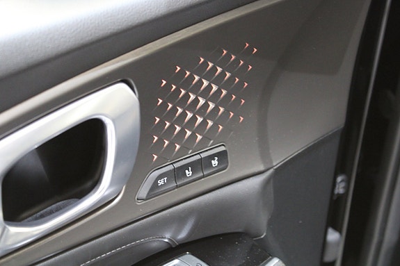 Kia Sorento 6 of 17