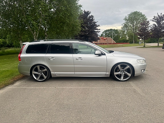 Volvo V70 4 of 10