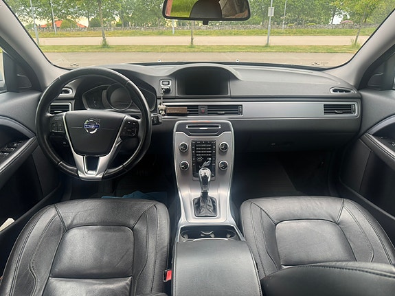 Volvo V70 5 of 10