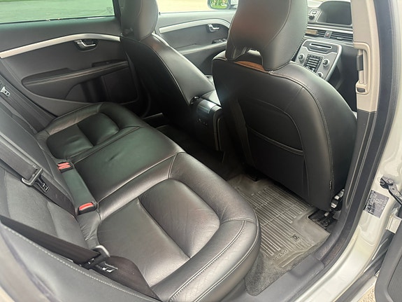 Volvo V70 9 of 10