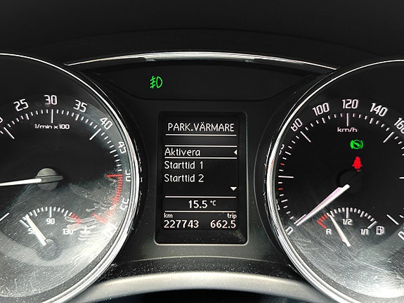 Skoda Superb 3 of 5