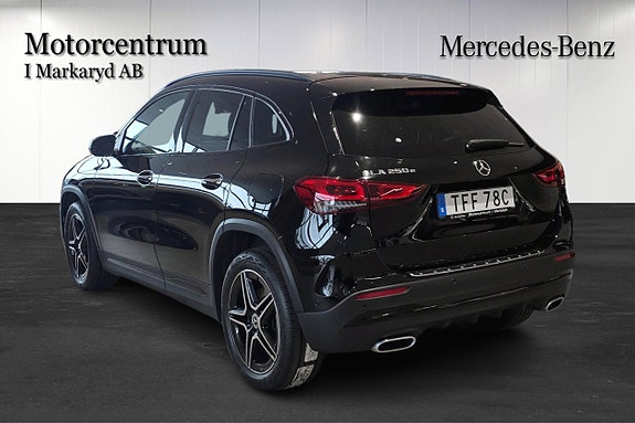 Mercedes-Benz GLA250 e 3 of 10