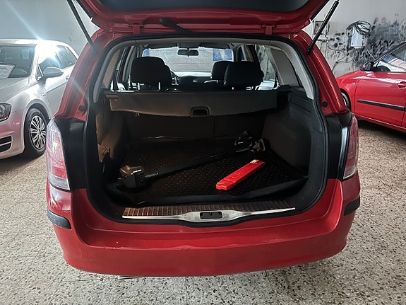 Opel Astra 10 of 11