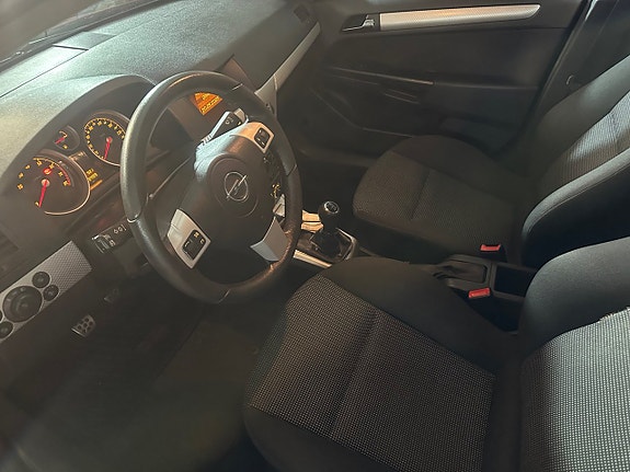 Opel Astra 6 of 11