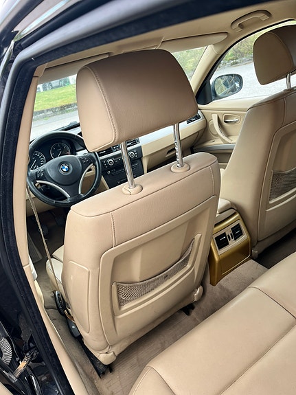 BMW 320d 10 of 12