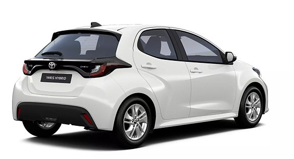 Toyota Yaris 3 of 5