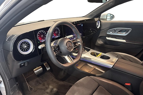 Mercedes-Benz CLA250+ 6 of 14