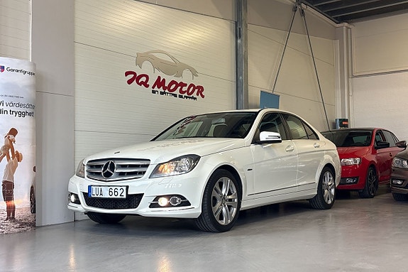 Mercedes-Benz C180 2 of 5