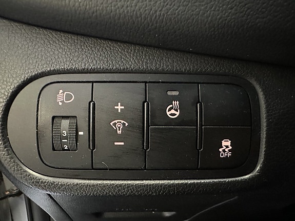 Kia Carens 17 of 19