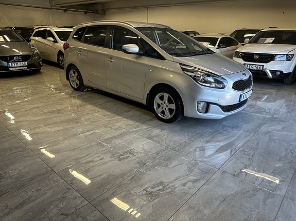 Kia Carens 2 of 19