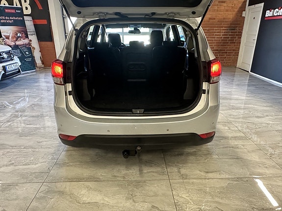 Kia Carens 11 of 19