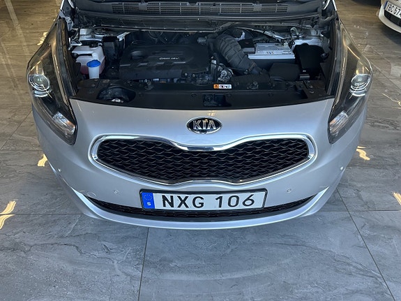 Kia Carens 9 of 19