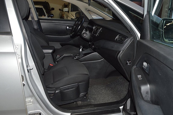 Kia Carens 13 of 19