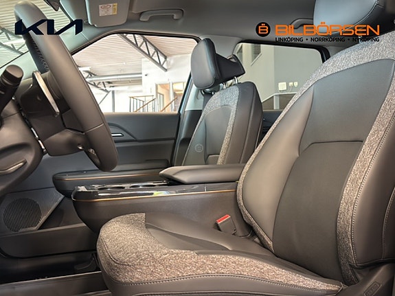 Kia EV5 8 of 16