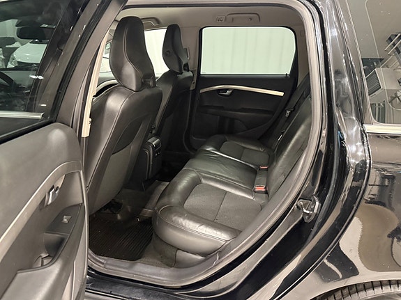 Volvo V70 9 of 15