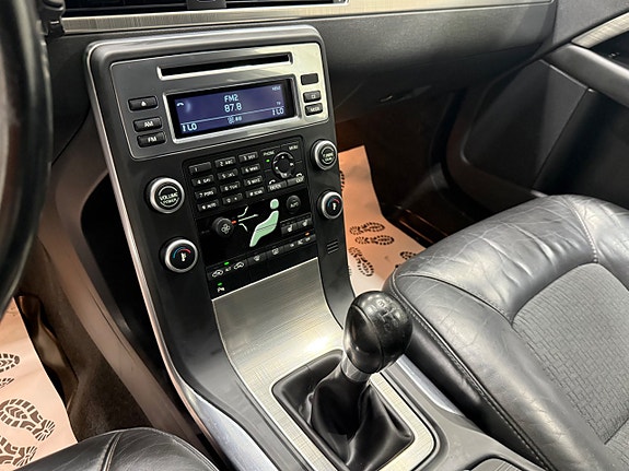 Volvo V70 8 of 15