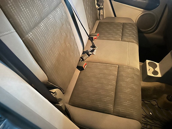 Dodge Caliber 9 of 11