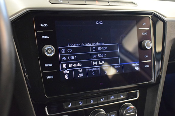 Volkswagen Passat Alltrack 14 of 21