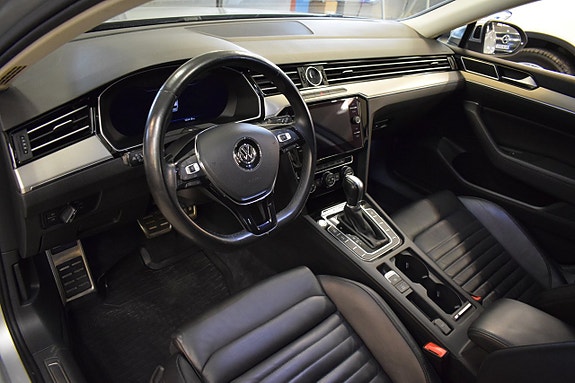 Volkswagen Passat Alltrack 7 of 21