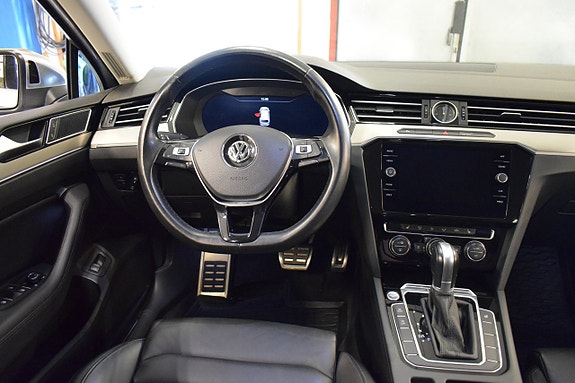 Volkswagen Passat Alltrack 6 of 21