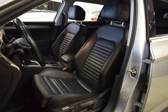 Volkswagen Passat Alltrack 8 of 21