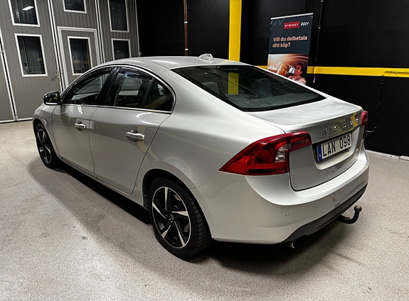 Volvo S60 4 of 19
