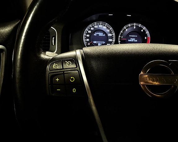 Volvo S60 15 of 19