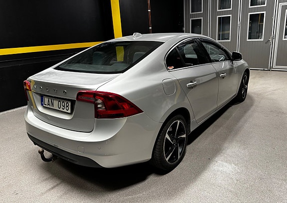 Volvo S60 6 of 19
