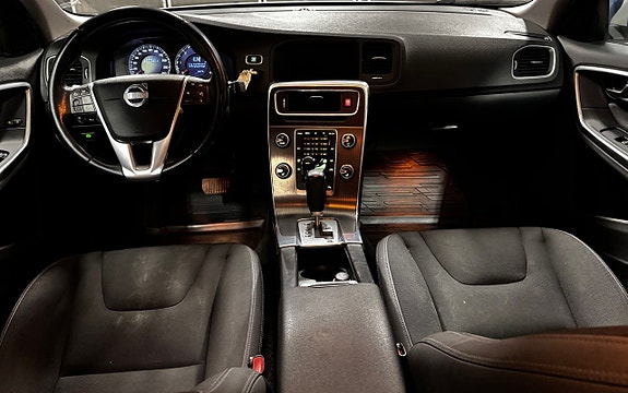 Volvo S60 11 of 19