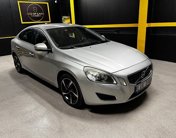 Volvo S60 7 of 19