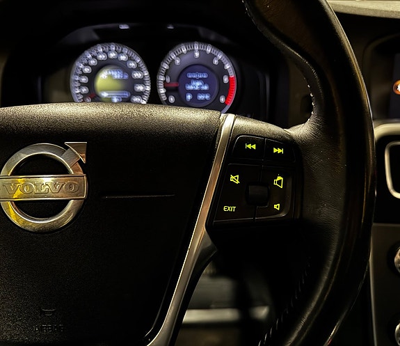 Volvo S60 16 of 19