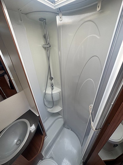 Adria Coral S 670 SLB Såld! 16 of 17