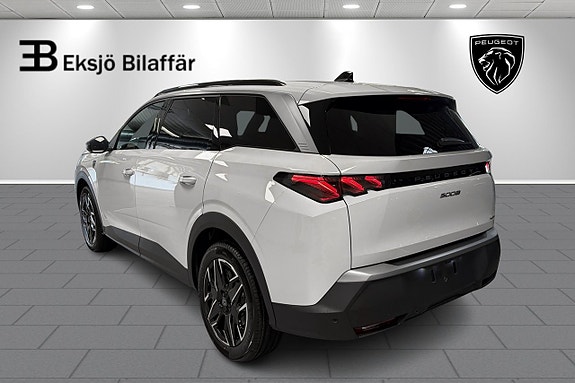 Peugeot 5008 8 of 21